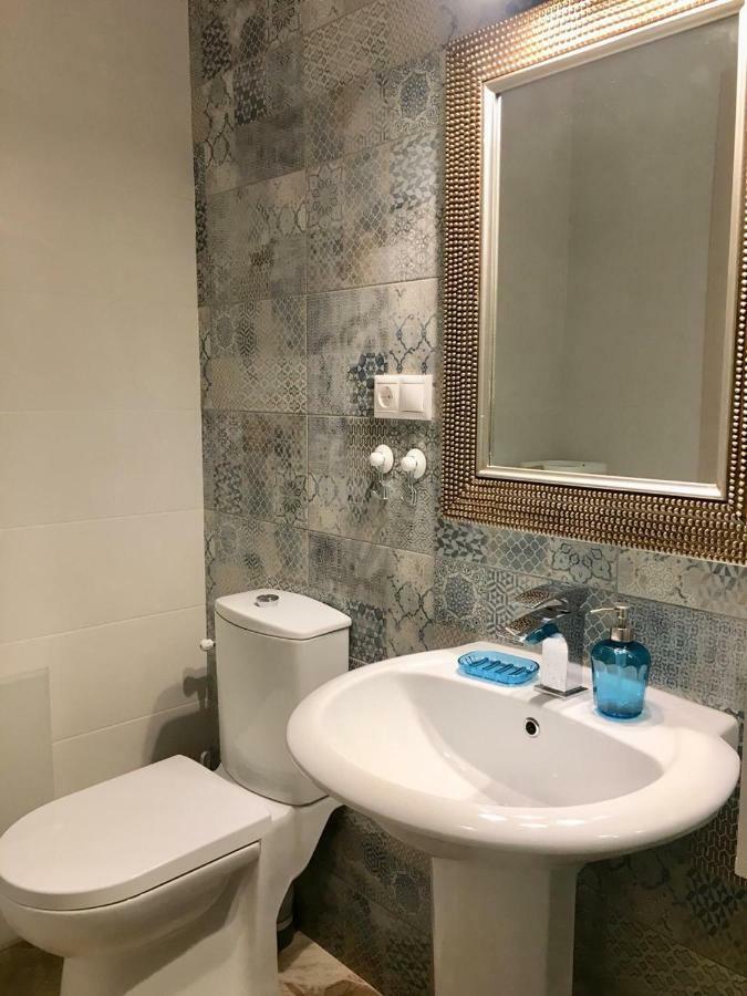 Mediterranean Sandy Beach Apartment 托隆 外观 照片